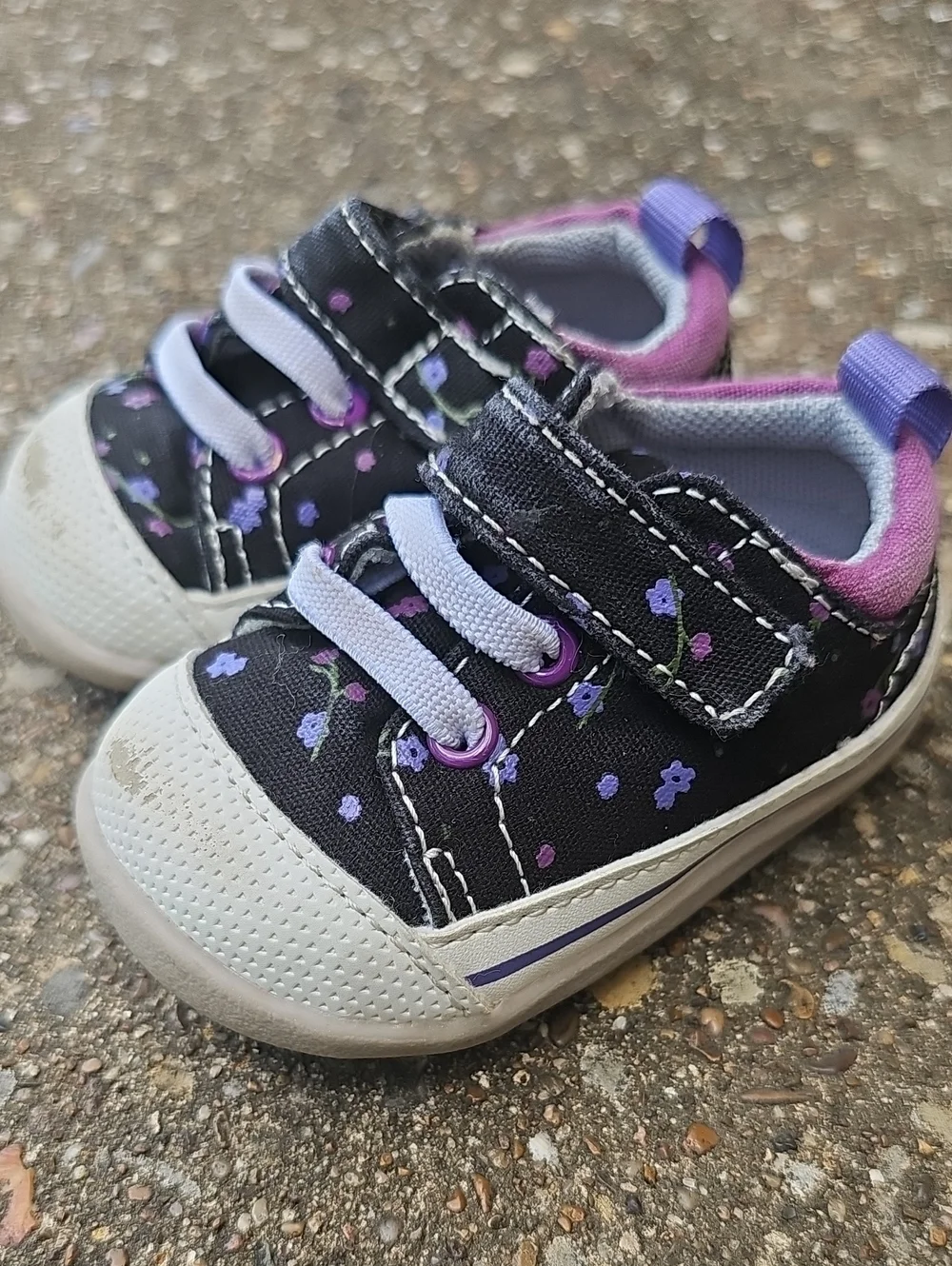 See Kai Run Stevie II Black Floral Casual Soft Sneakers Baby 3 First Walker Shoe